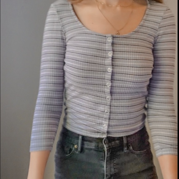 Button down top - Picture 2 of 4